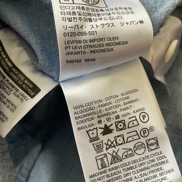 Levi’s top standard woman’s blue western button down collared shirt Sz Medium - Picture 6 of 7